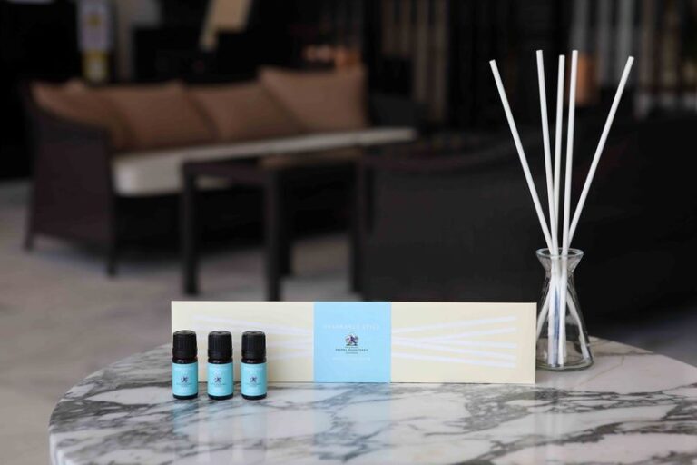 3/31　白い砂のビーチに真っ白な建物が美しい