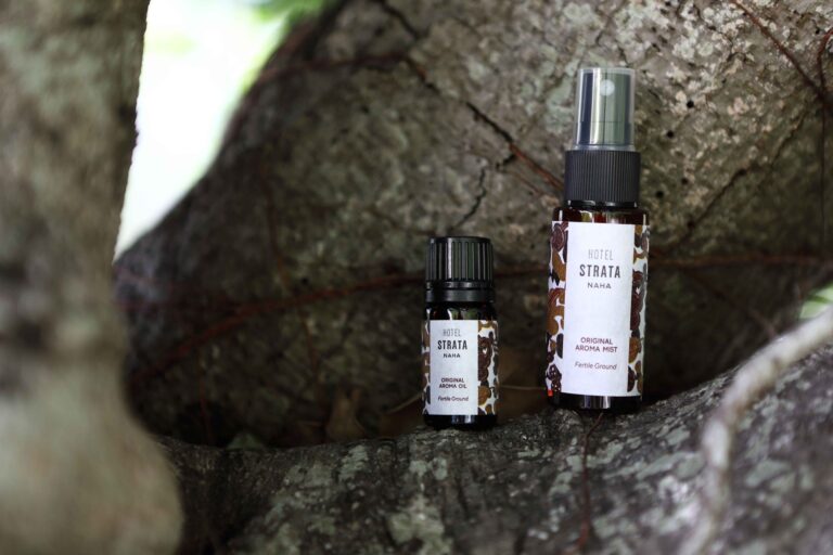 4/25　「地層」を意味する ”STRATA“