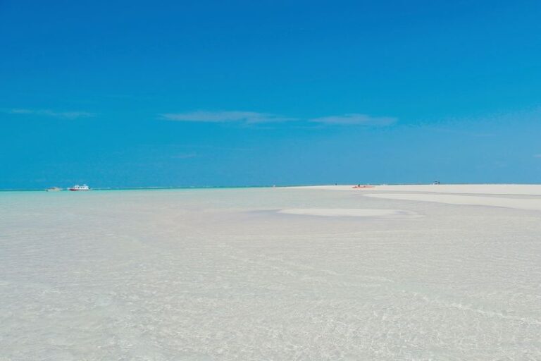 10/29　海と空と白い砂浜だけの