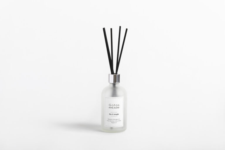 10/9　リゾートホテルのリードディフューザー🌺