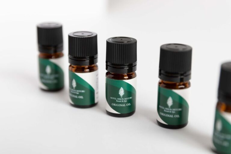 9/7　海を目の前にした開放感溢れるロビーをさらりと包む